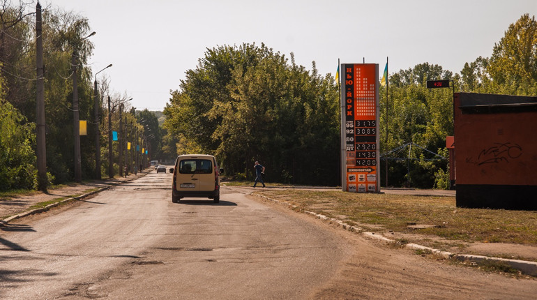 В Новгородському відремонтують вулицю, де живуть батьки колишнього нардепа