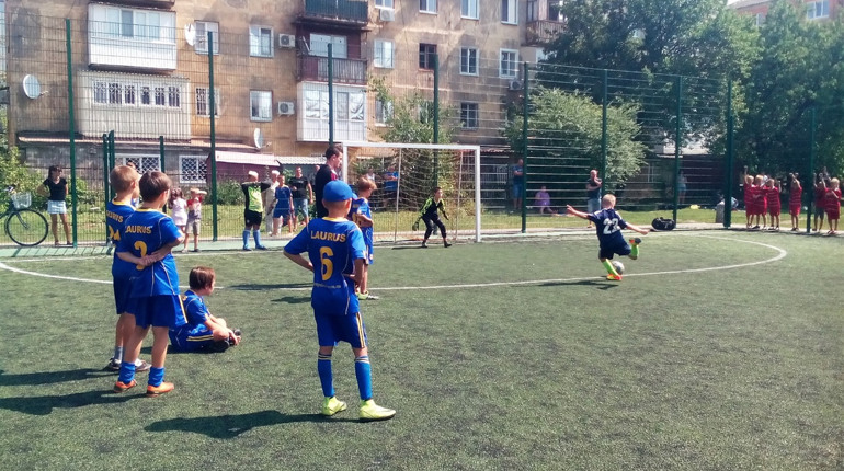 В Кураховому на День Незалежності грали у міні–футбол