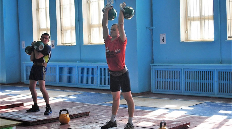 Чемпіон світу з Курахового радить їсти каші