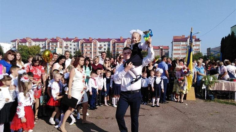 Перший дзвінок 2019-2020-го навчального року пролунав у школах Чорткова