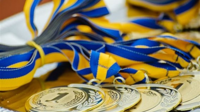 Призначено щомісячні стипендії для талановитих школярів 