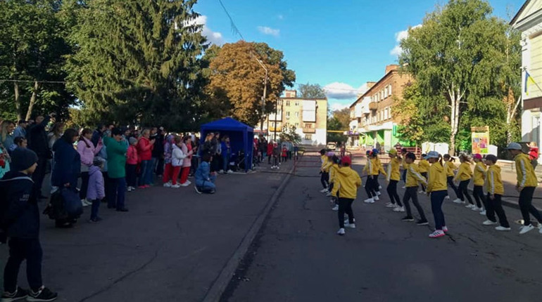 У Конотопі влаштували благодійний концерт, щоб підтримати сім'ю Петрушенків. Скільки зібрали коштів
