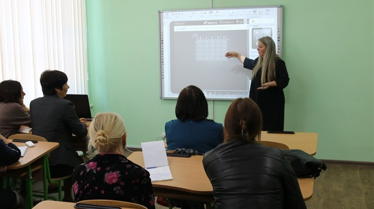 У Троїцькому ліцеї встановили інтерактивний  комплекс та дві інтерактивні панелі