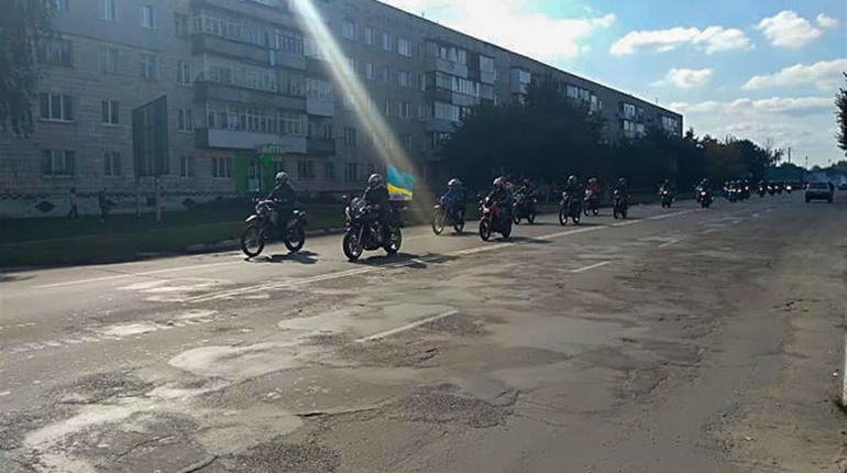 Закриття мотосезону-2019. Конотопські байкери проїхали колоною вулицями міста