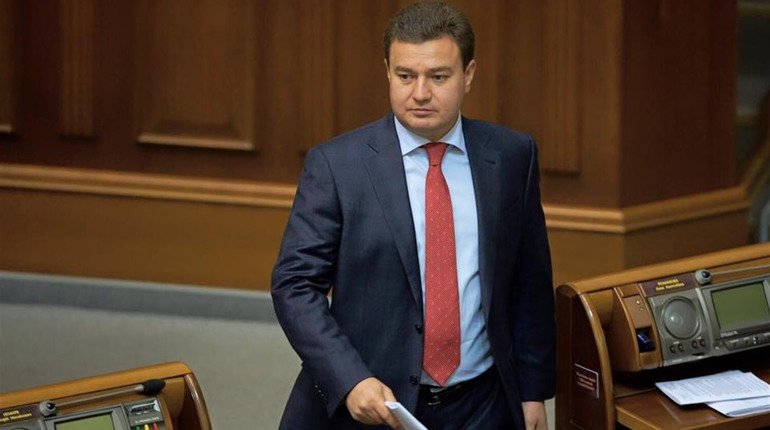 Перший місяць роботи у Раді: що зробив народний депутат Віктор Бондар і скільки за це отримав