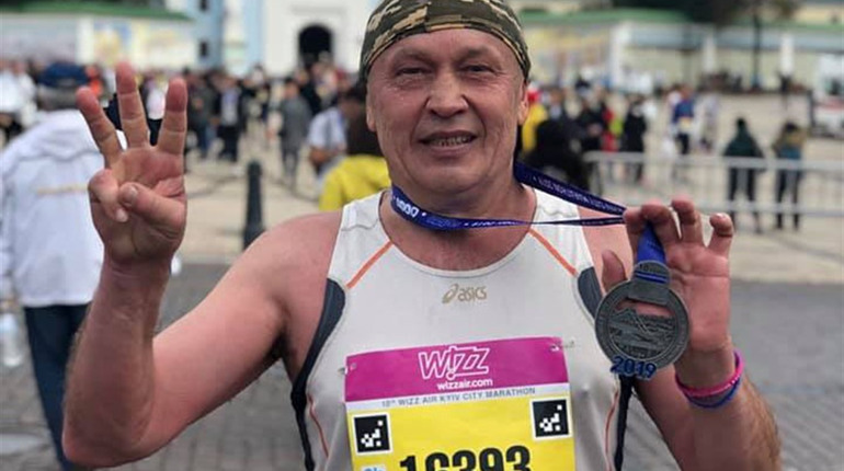 "Wizz Air Kyiv City Marathon". 59-річний переяславець Віктор Шарапка подолав напівмарафон