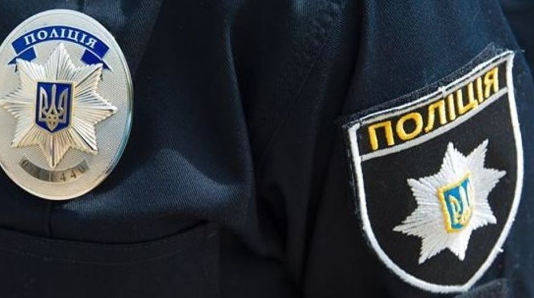 «Тут немає розподілу на дівчат та хлопців. Ми — поліцейські»: історії жінок, які працюють у поліції