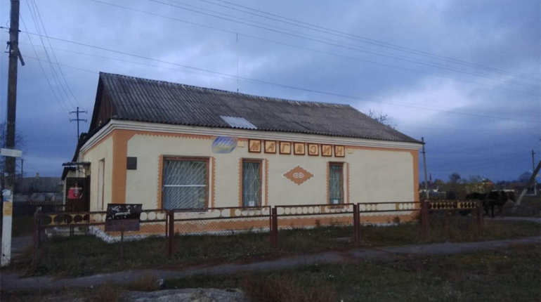 Молодик із Сарненщини "виніс" продукти із сільського магазину 