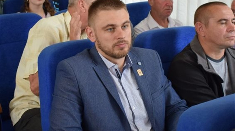 У  дитячо-юнацькому клубі — новий директор