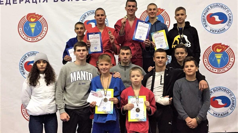 Чернігівську область на кубку України з бойового самбо в Києві представляли ніжинці