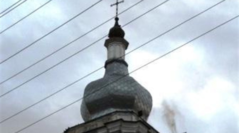Похилену маківку дзвіниці відновлюють. Оплатить роботи Православна церква