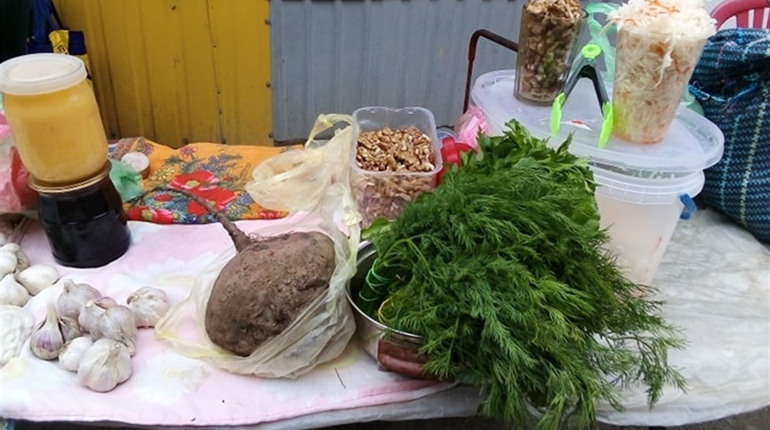 Скільки коштують овочі та фрукти на  Дерибасівському ринку