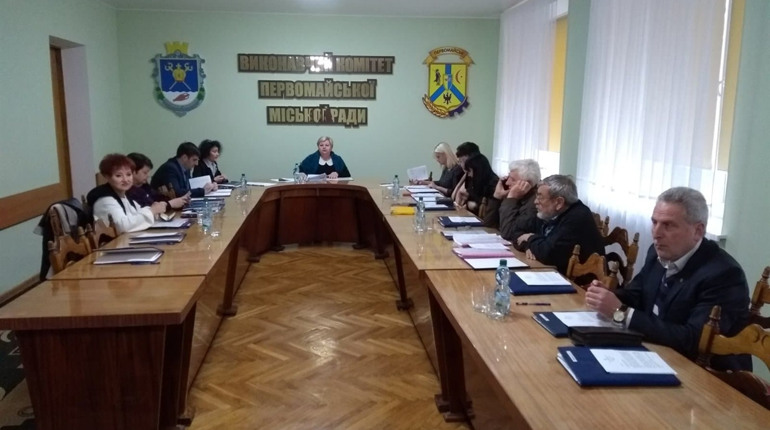 Через невиконання бюджету первомайській медицині бракує 2,5 мільйона гривень до кінця року