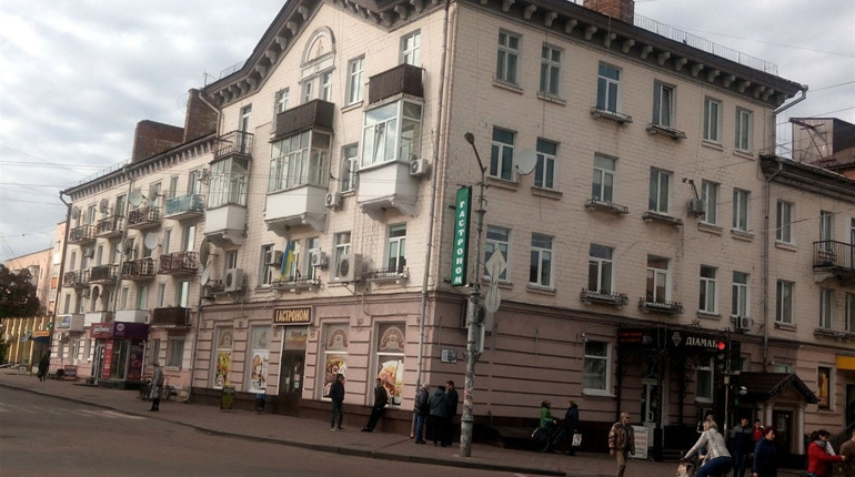 Тест-гра: вгадайте ніжинські будівлі «зі спини»