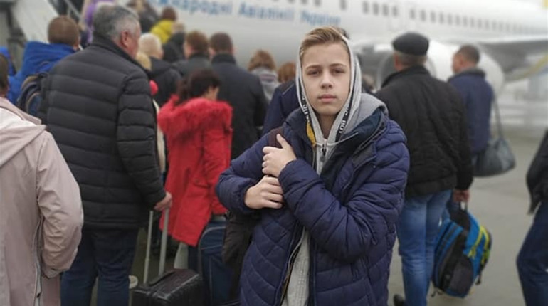 Маленькі уманчани Анна Пуріс і Денис Терещук на медичному обстеженні за кордоном