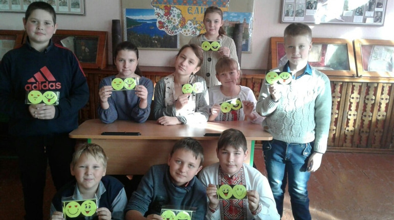 Как дети в поселке Новгородское весело и креативно изучали правила дорожного движения