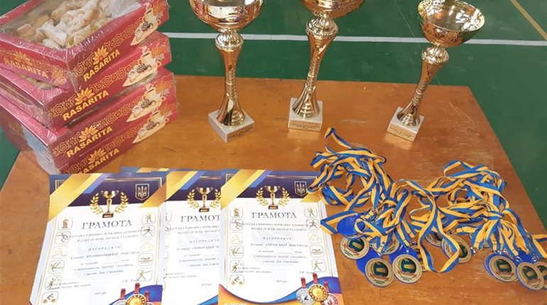 Переможці районного турніру з волейболу — команда молоді Кропивницької ЗОШ