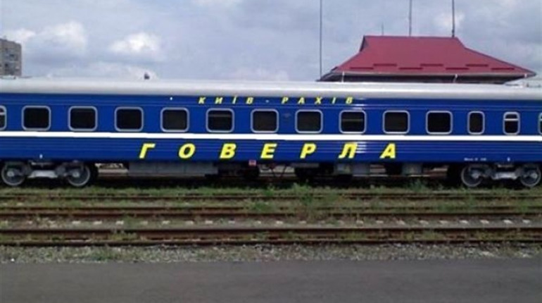 Поїзд "Київ-Рахів" з 8 грудня буде їхати через Кіцмань і  Чернівці. Уточнена інформація