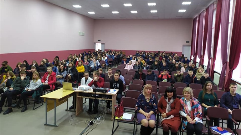 У Новограді відбувся ярмарок професій для майбутніх випускників