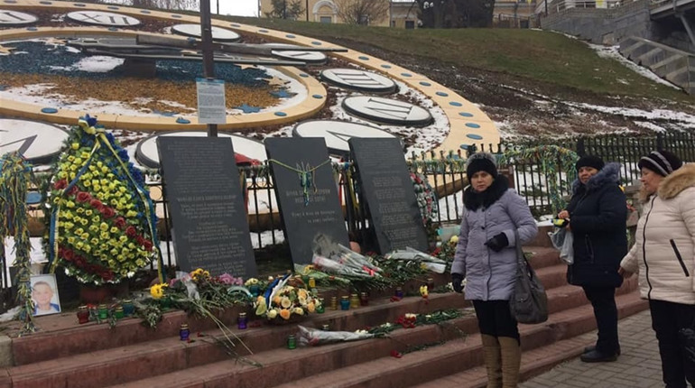 Кіцманські волонтери допомагають захисникам та їх сім’ям: листопадова добірка справ