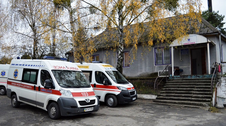 Виклики сарненців на "швидку" прийматимуть у Рівному