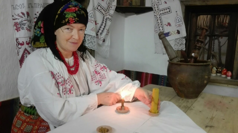 Як в Україні ворожили, знають у Первомайському краєзнавчому музеї