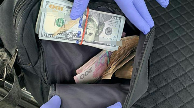 Поліцією затримано грабіжників, які викрали 20 тис. доларів США