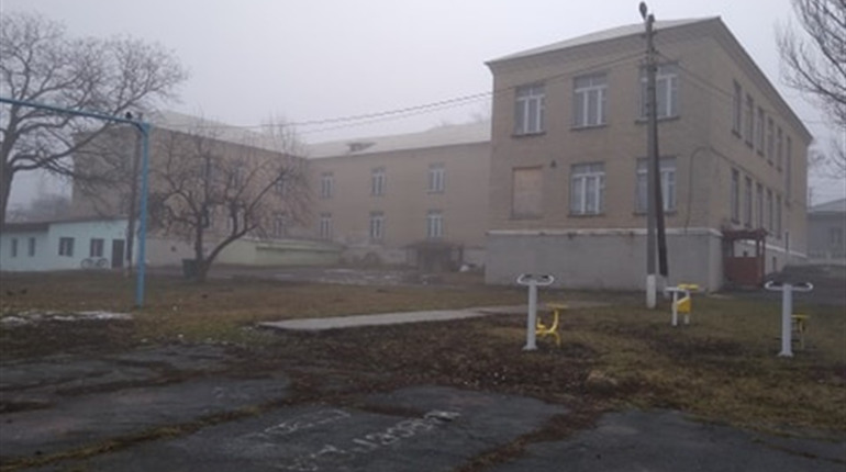 Хто буде утеплювати школу №1 у Волновасі: дві причини звернути увагу на підрядника робіт