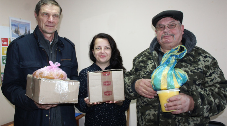 Солодкий подарунок багатодітним родинам від бджолярів Ніжинщини 