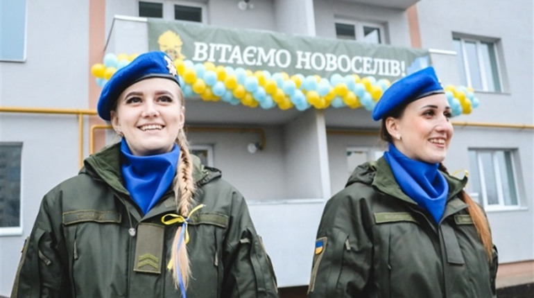 Калинівські нацгвардійці отримали ключі від нових квартир