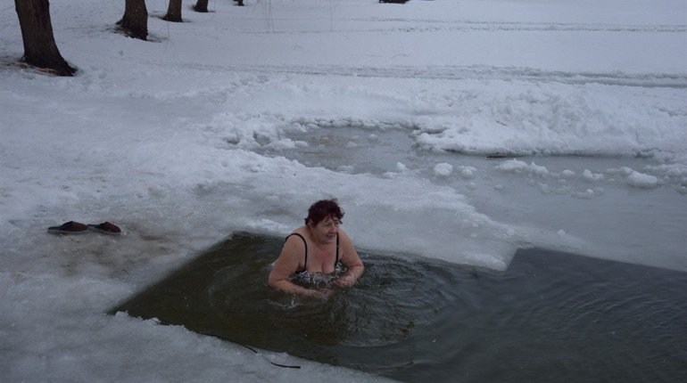 Що не можна робити, якщо вирішили пірнати в ополонку на Водохреща 