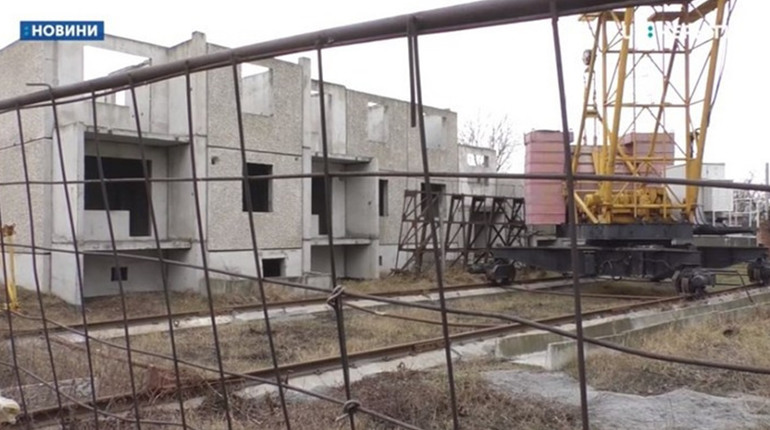 Довгобуд у Ніжині, який зводять понад 7 років, обіцяють добудувати до кінця 2021 року. Відео