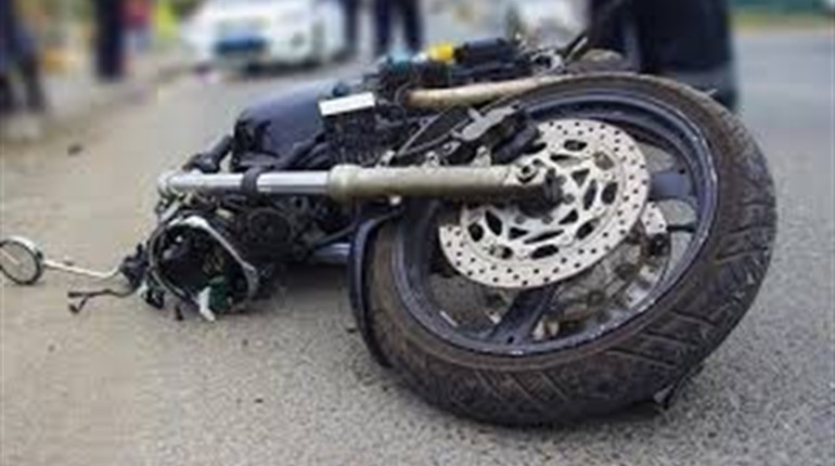 У Добропільському районі п'яний мотоцикліст збив пішохода і поїхав