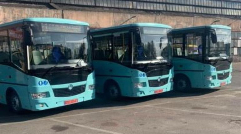 Які маршрути автобусів у Херсоні курсуватимуть вночі