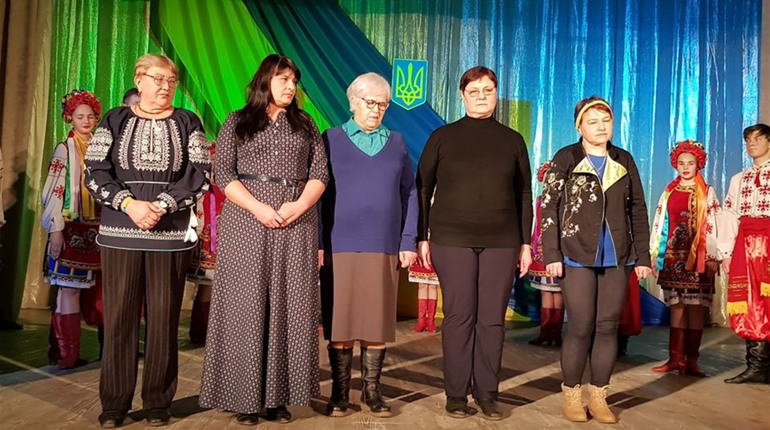 Матері загиблих шосткинських героїв отримали відзнаки: які самі та коли їх вручали