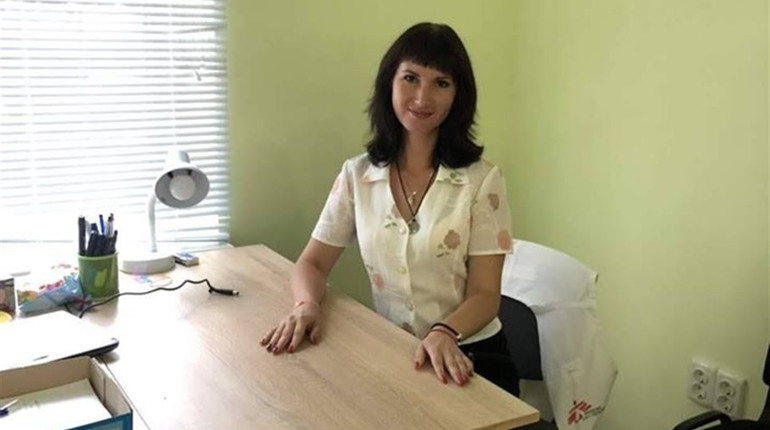 Токарь по образованию из Курахово стала  няней, а чтобы работать с детьми поступила в вуз