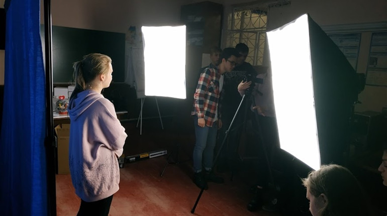 Учні Шосткинської школи-ліцею виграли сучасну медіастудію: як її використовуватимуть