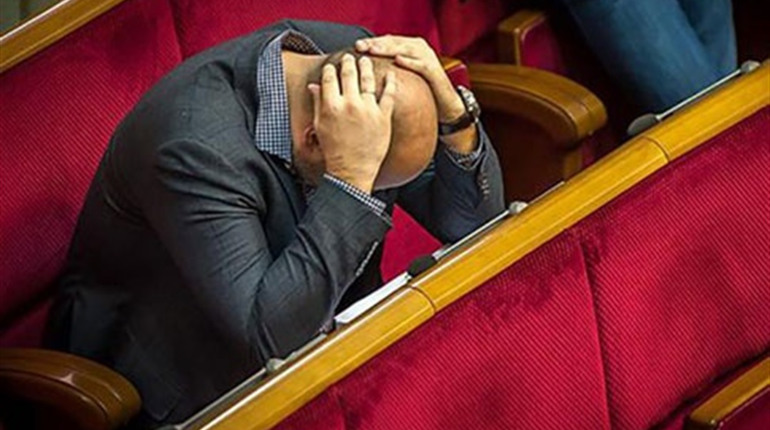 Рух "Чесно": 78 депутатів Верховної Ради не отримали зарплату через прогули