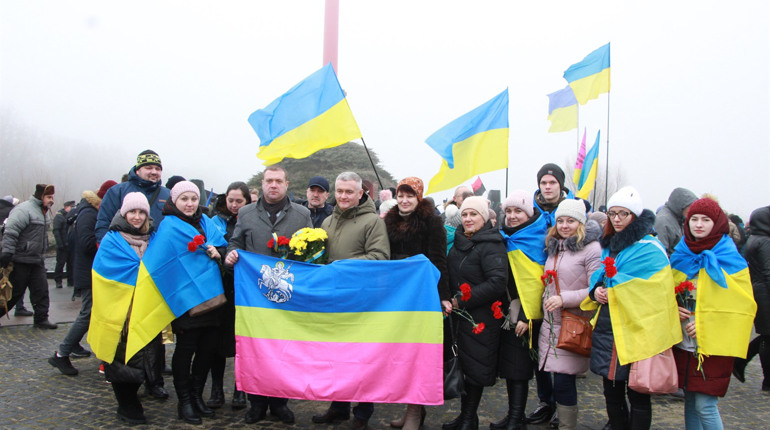 Як ніжинці вшанували пам'ять Героїв Крут. Фоторепортаж
