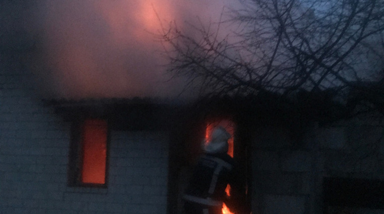У Ржищеві вогонь пошкодив будинок
