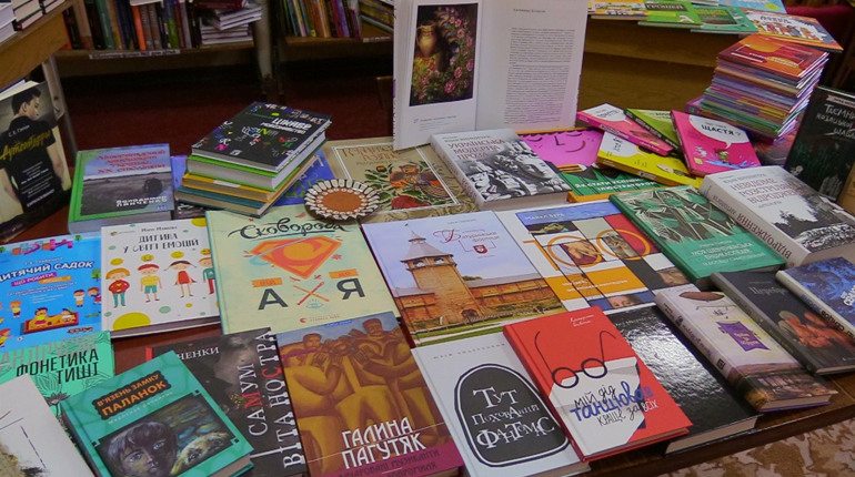 Півтисячі нових книжок надійшло в Уманські бібліотеки 