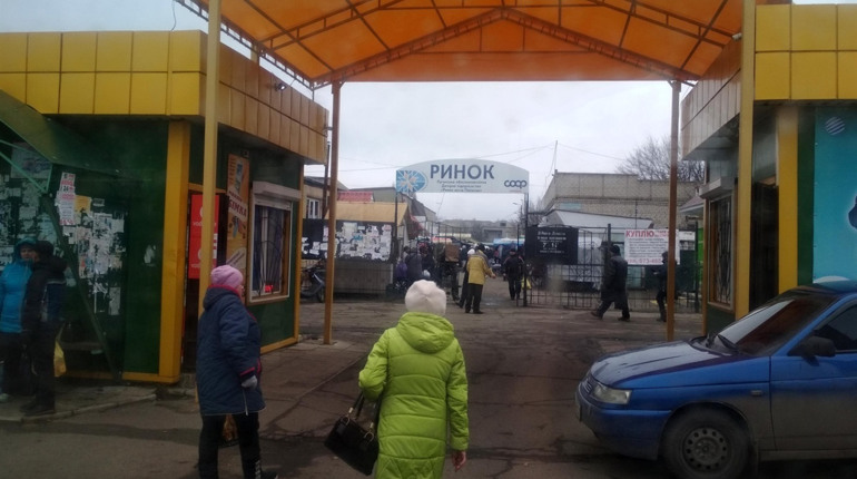 Мы узнали, какие цены на продукты питания на попаснянском рынке на конец января 2020 года