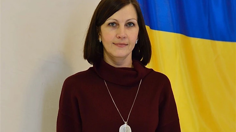 Менян  вислухає представниця уповноваженого з прав людини  Верховної Ради