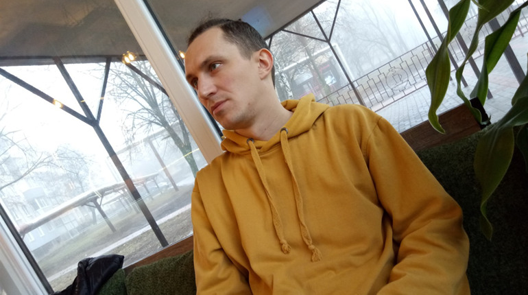 "Лозова заслуговує на професіоналів" : розмова за кавою з музикантом Євгеном Осипенком