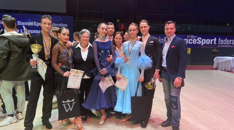 Пара танцюристів з Южноукраїнська поїде на чемпіонат світу з латиноамериканських танців у Словаччину