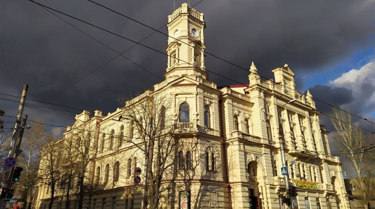 У Херсоні палають плавні