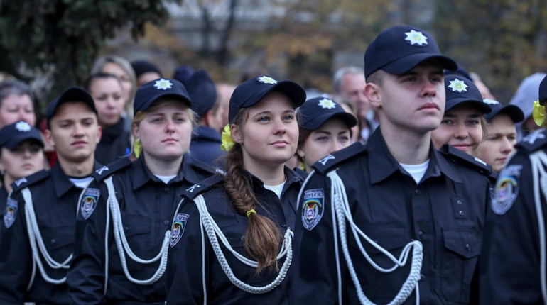 Випускників шкіл Нижньосірогозького району запрошують на навчання у виші МВС