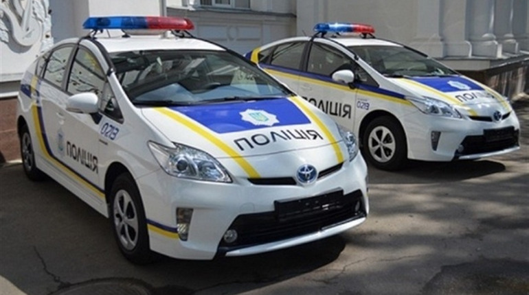 Поліція розшукує водія, який збив жінку у Копанках  і втік