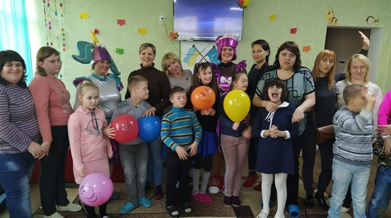 Інклюзивні класи, сенсорні кімнати та розуміння: як у Лозовій навчають особливих дітей