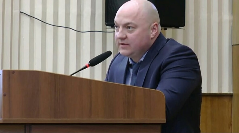 Очільник Лозівської прокуратури назвав особистий мобільний і попросив повідомляти про корупцію